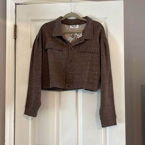 2-piece set. Brown pants and button down jacket - Picture 4 of 6
